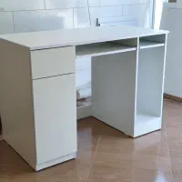 میز کامپیوتر سبک مدرن و کارآمد