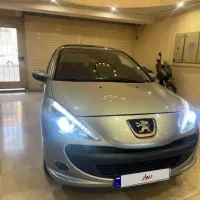 ۲۰۷ اتوماتیک پاناروما ۱۴۰۴ تیتانیوم