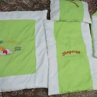 سرویس خواب نوزاد همراه با قنداق فرنگی در حد نو