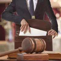 وکیل پایه یک دادگستری