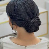 نیازمند مدل برای شنیون تحت نظر مربی ازموده