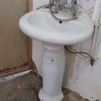 یک عدد روشویی|لوازم سرویس بهداشتی|مرند, |دیوار