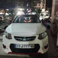 ماشین صفر کوییک آر سفید قرمز