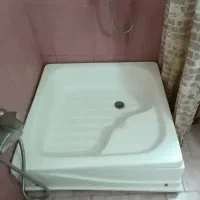 وان زیر دوشی