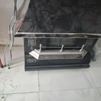 مقداری وسایل نو بفروش میرسد