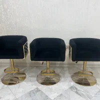 ۳تاصندلی جک دارزنبوری،میزکانتر،تخت،۲تا پاف انتظار