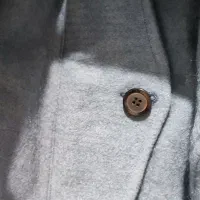 پالتو لوسیفر|لباس|چالوس, |دیوار