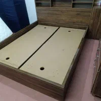 یک عدد تخت دونفره درحدنو|تخت و سرویس خواب|زنجان, |دیوار