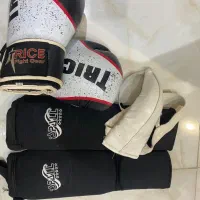 دستکش و محافظ ساق پا و کاپ|تجهیزات ورزشی|رشت, کوی فکوری|دیوار