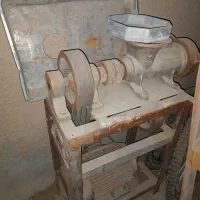 دینام چرخ گوشت و قوطی و ناودون برای فروش جک فلزی