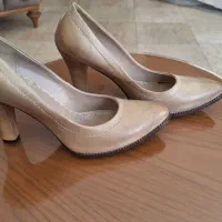 کفش پاشنه بلند چرم