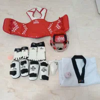 لباس تکواندو و مبارزه