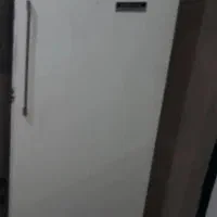 یخچال آزمایش سفید کاملا سالم و تمیز