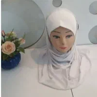 مقنعه و روسری نو و در حد نو