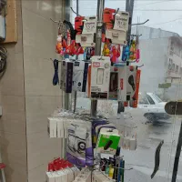 کارگر خانم جهت نظافت مغازه سوپر مارکت