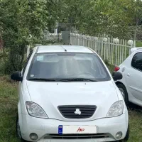 اجاره یک دستگاه خودروی سواری بدون راننده