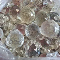 تعدادی گوی وواسط لوستر
