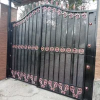 رنگ آمیزی درب حیاط و منزل