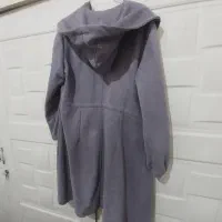 دوعدد پالتو درحدنو|لباس|رباط‌کریم, رباط‌کریم|دیوار