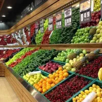 واگذاری 90 متر مغازه میوه فروشی با تجهیزات کامل