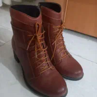 یک جفت پوتین سایز ۳۸|کیف، کفش، کمربند|لاهیجان, آهندان|دیوار