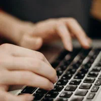 خدمات تایپ و ترجمه انلاین