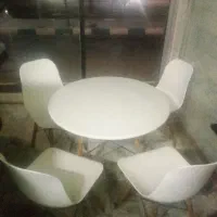 میز وصندلی