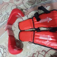 دستکش و پابند بند کاراته