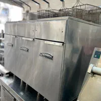 خریدار و فروشنده لوازم فست فود و رستوران وکافی شاپ|کافیشاپ و رستوران|تهران, سعادتآباد|دیوار