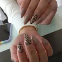 کاشت ناخن وآموزش حرفه ای ناخن،کراتین واحیاصافی مو