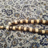 تسبیح بزرگ چوبی زینتی در حد نو|صنایع دستی و سایر لوازم تزئینی|فلاورجان, |دیوار
