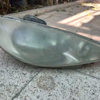 دو عدد چراغ جلو ۲۰۶