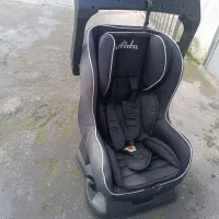 صندلی کودک برای ماشین