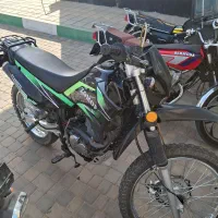 تریل زمرد طرح روان 1402|موتورسیکلت|کاشان, فین کوچک|دیوار