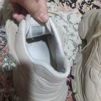 یک جفت کفش کتونی لژدار در حد نو|کیف، کفش، کمربند|محمدشهر, عباس آباد|دیوار