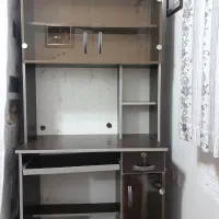 میز کامپیوتر و لپ تاپ به همراه کتابخانه