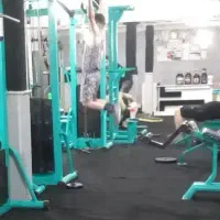 اجاره زیر زمین ۱۸۰ متری تمام سنگ‌