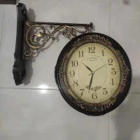 ساعت دیواری دوطرفه