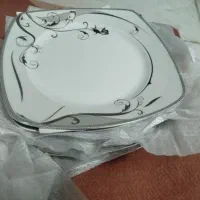 تعدادی ظروف چینی.|ظروف سرو و پذیرایی|یزد, |دیوار