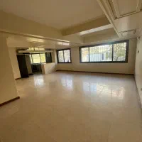 اپارتمان ۱۵۰ متری ۳ خواب طبقه اول