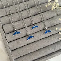 گردنبند دم وال