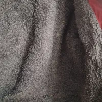 کاپشن نو ، لارج،مناسب سن ۸ تا ۱۱ سال ، زرشکی|کفش و لباس بچه|رشت, معلولین|دیوار