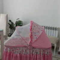 تخت و گهواره ی نوزادی
