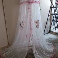 توری بالای تخت