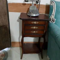 میزتلفن ودکوری