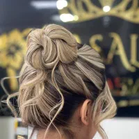 میکاپ و شینیون فقط ۹۵۰ با جدیدترین متریال|خدمات آرایشگری و زیبایی|کرج, گوهردشت|دیوار