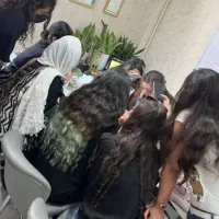 آموزش کاشت ناخن .هنرجو میپذیرم