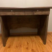 میز تحریر کشو دار