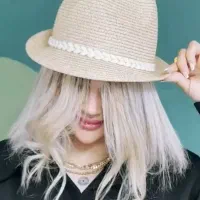 سالن تخصصی سیمین صنم|خدمات زیبایی و سلامت|رشت, نامجو|دیوار