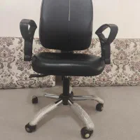 باسلام یک عدد صندلی گردان قیمت توافقی